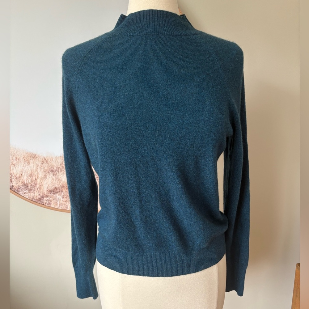 Everlane Cashmere Raglan Mockneck Sweater - FLAWED